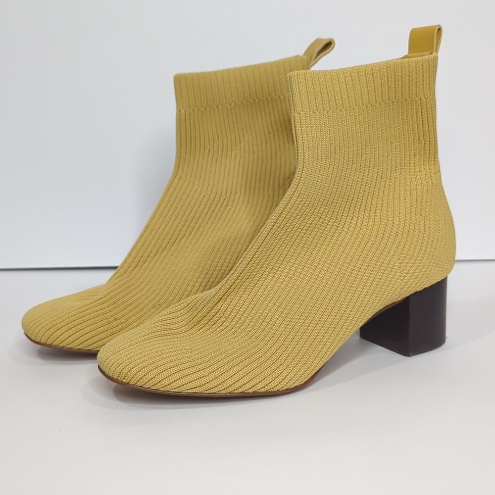 Everlane Glove Boot Gold Knit‎ Pull On Bootie Ankle Heeled Shoes Womens Size 6.5